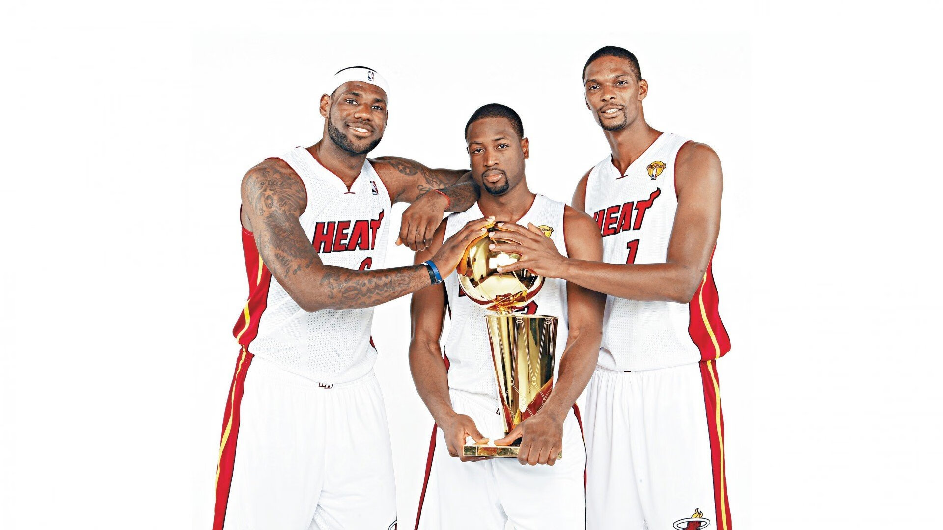 NBA常规赛抢七大战激情夜！李盈莹里突外投，俄克拉荷马城雷霆爆冷热刺